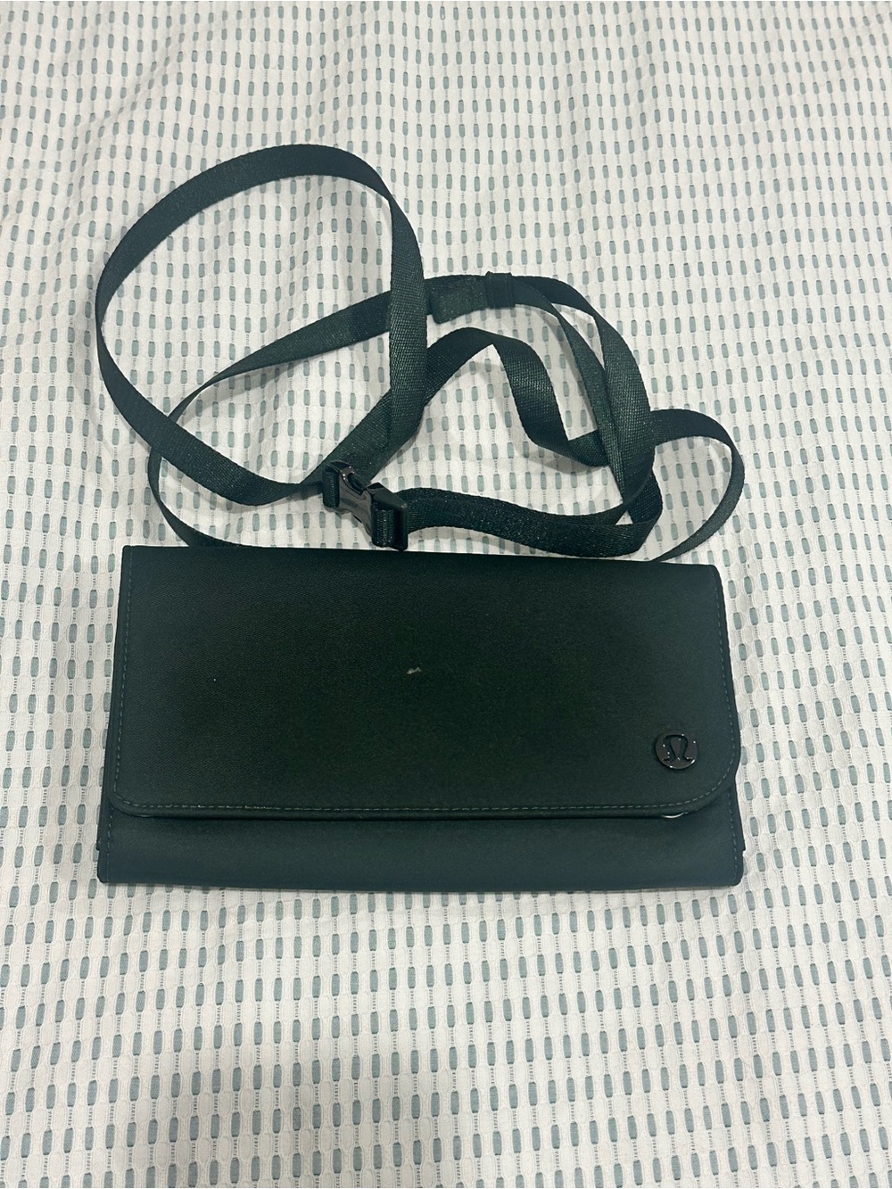lululemon athletica green Crossbody Card Holder